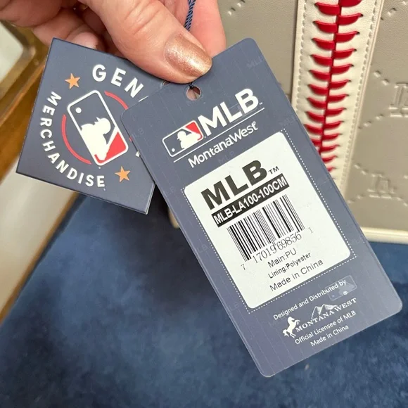 LA Baseball Stitch Beige Tote Bag - Picture 2 of 6